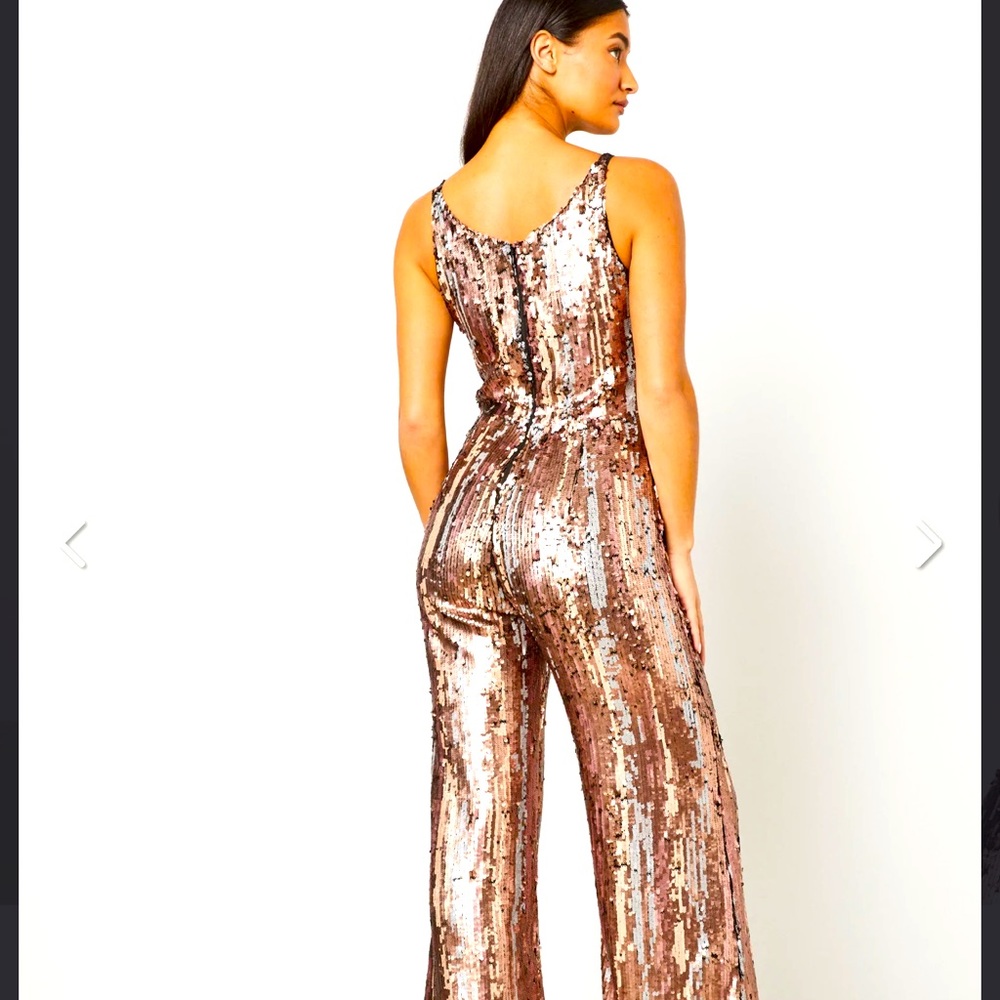 Fabulous v-neck jumpsuit with all over rose gold sparkle sequins.